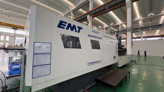 Harga yang bagus 6500kN Semi Solid Forming Die Casting Machine Membuat Magnesium Alloy Efisiensi Tinggi Volume Injeksi Teoritis Tinggi on line
