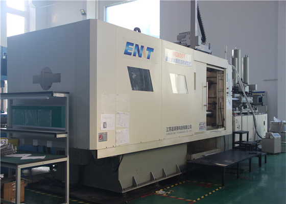 Harga yang bagus 105Mpa Injection Molding Machine on line